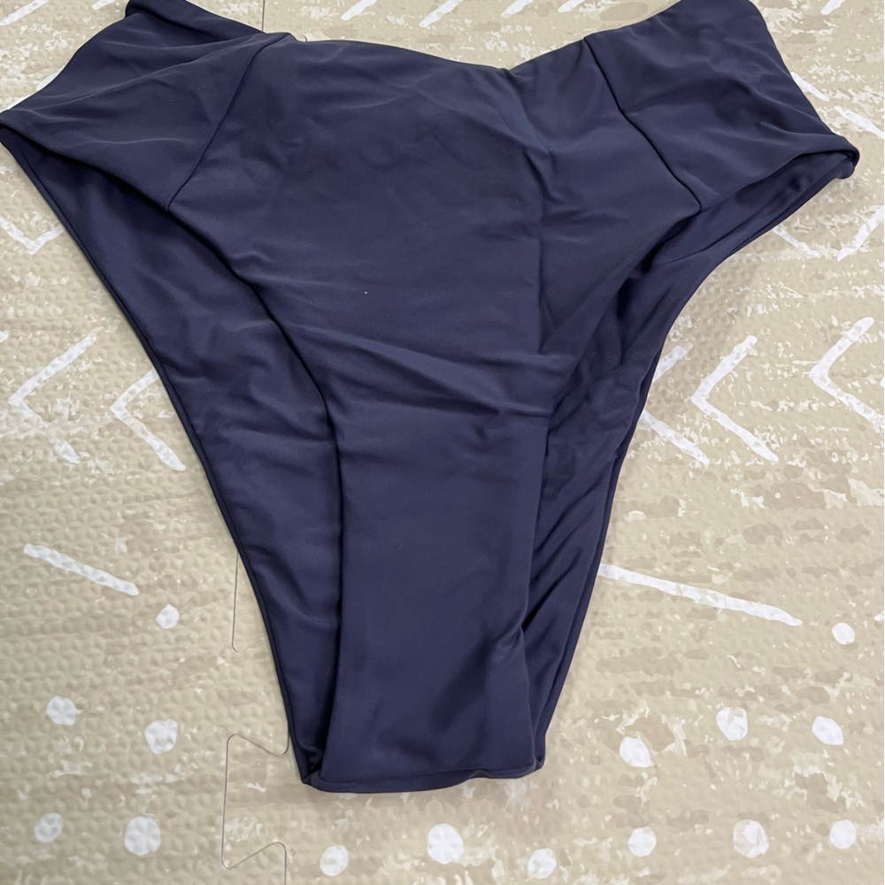 Women’s high wasted cheeky bikini bottom